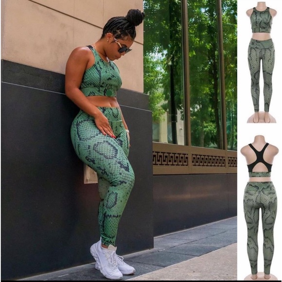 Python activewear set - Picture 3 of 5